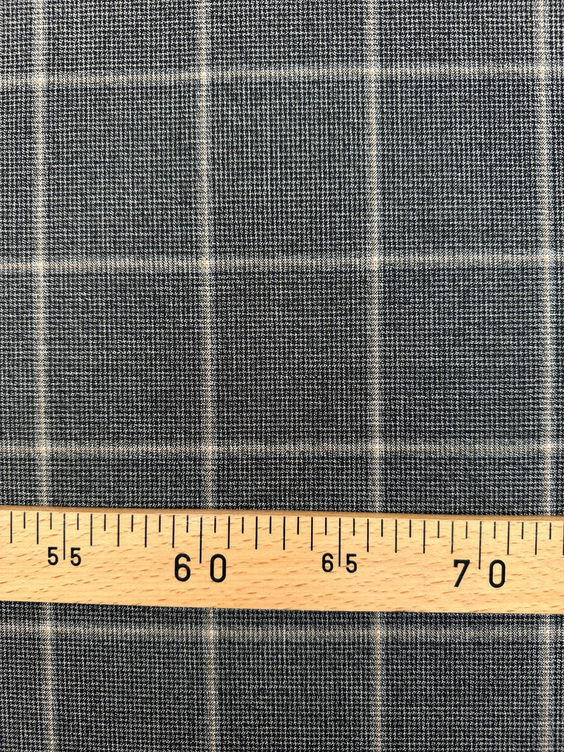 TB-560 – image 4
