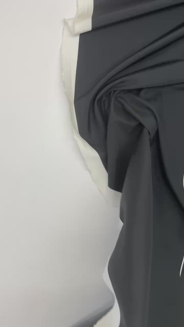 Load video: video f3d3298d-b572-4764-a0b6-08861797ad32