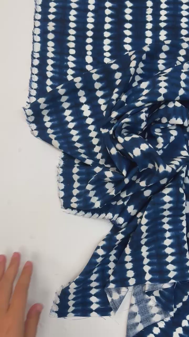 Load video: video 393151db-e4e0-487e-8d0b-a03cce89d8fe