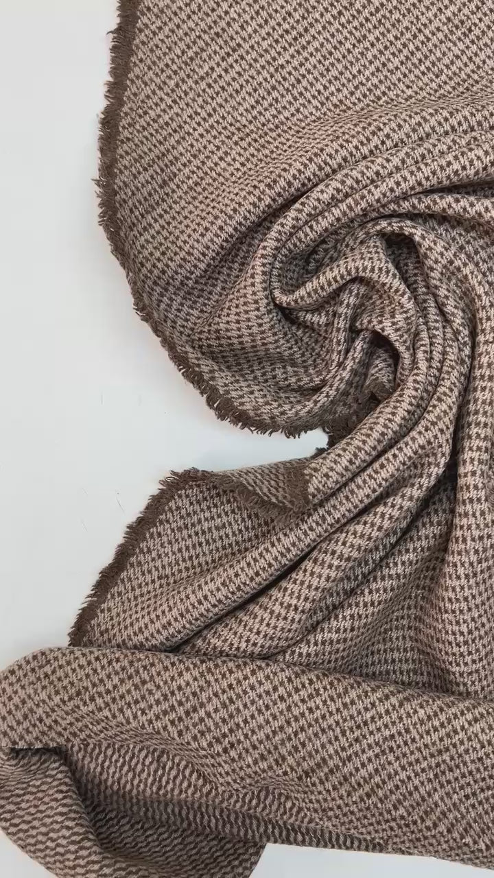 Load video: FS-595 – video 6