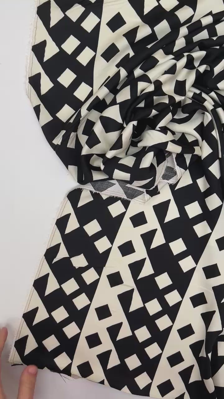 Load video: MP-749d – video 8