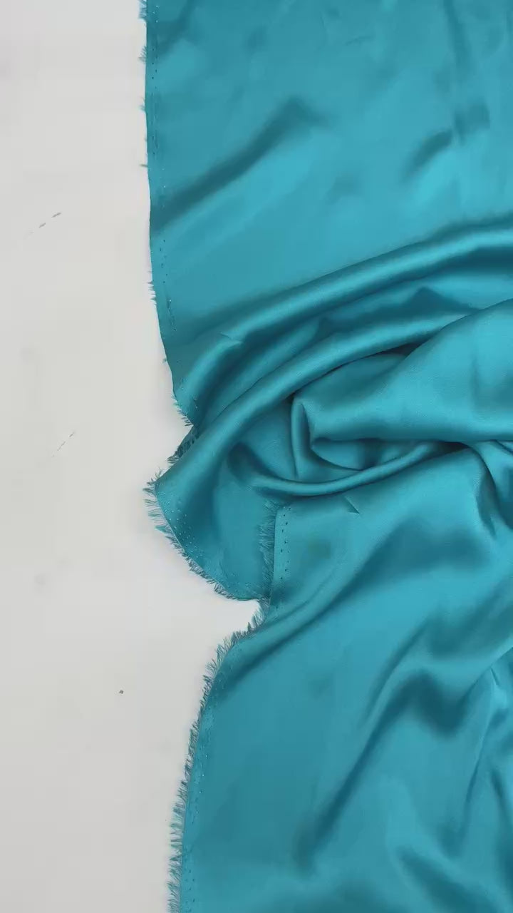 Load video: AV-426 – video 4