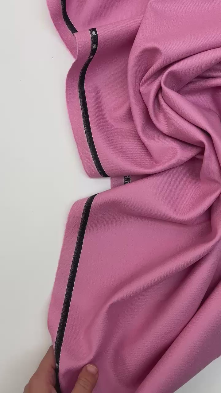 Load video: video 73c46d50-80a4-4fb9-9242-edffe3d646a2