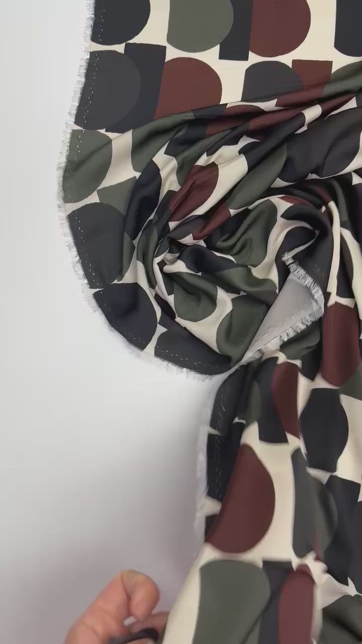 Load video: video 54dbec40-62d5-456b-95d5-568f8adab92d