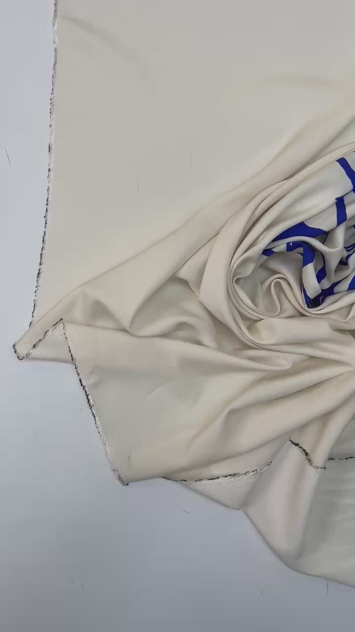 Charger la vidéo : video d8066d09-15d3-4b20-8fb7-8f4cf8424912