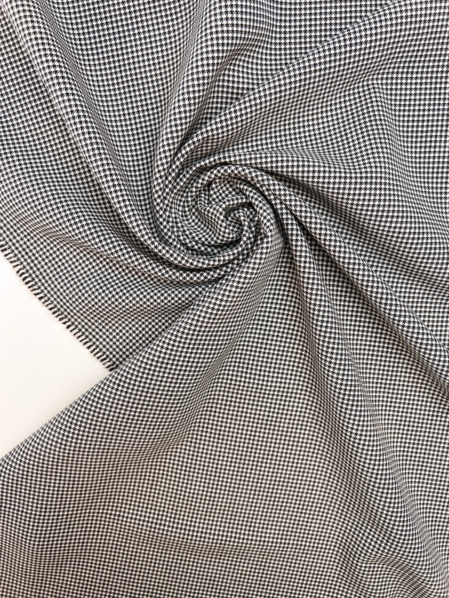TH-955 image 1