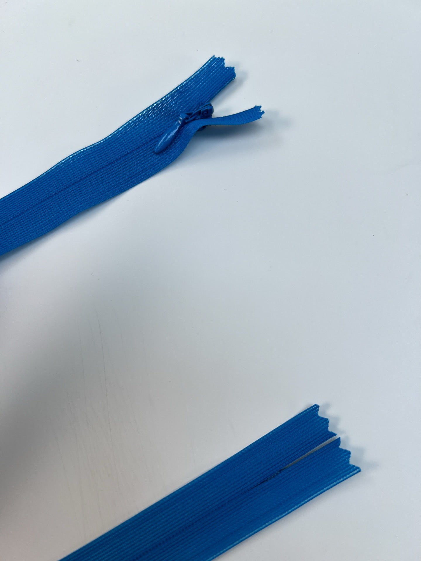 Mercerie uni bleu polyamide