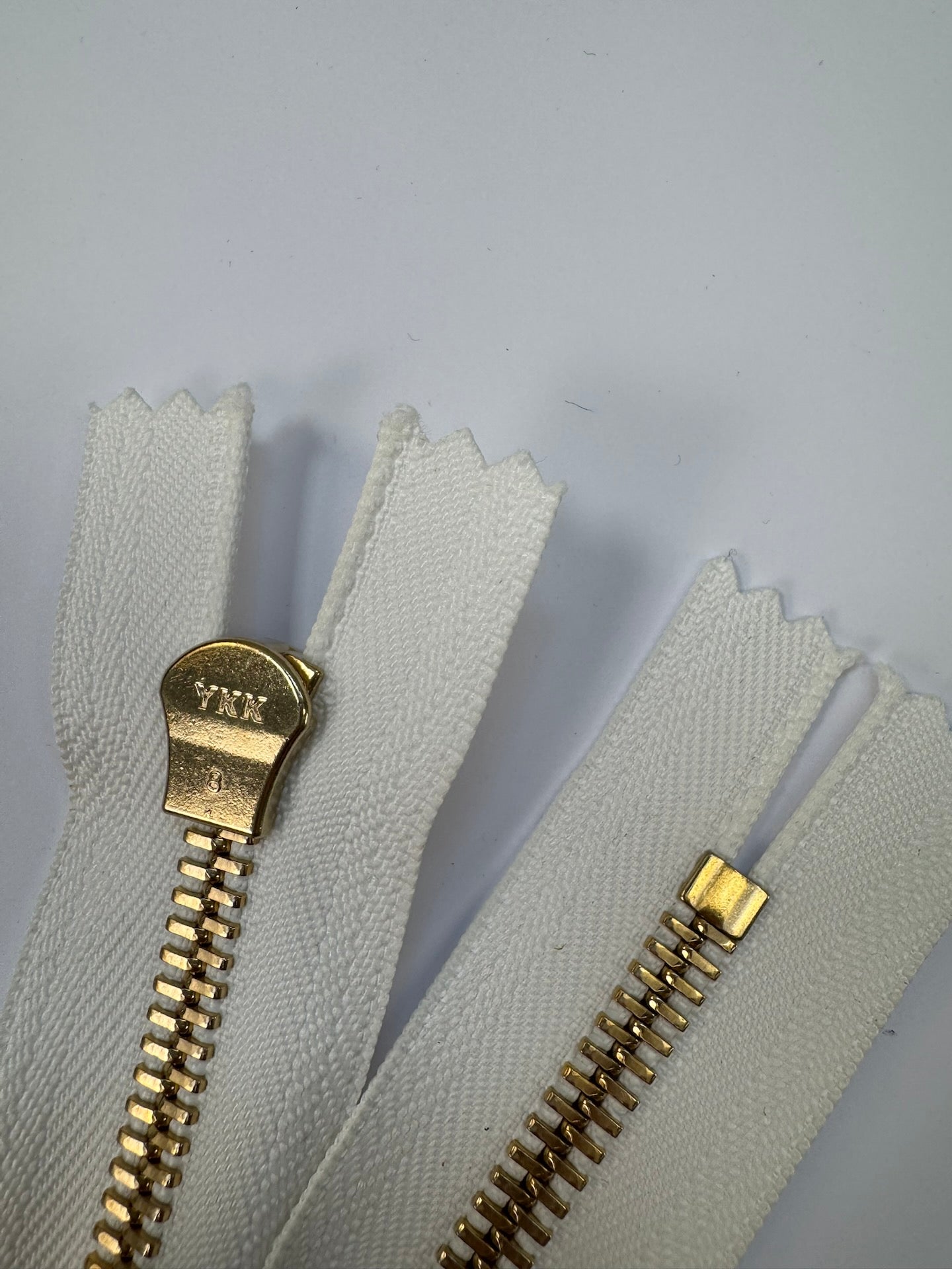 AV-2202 image 3