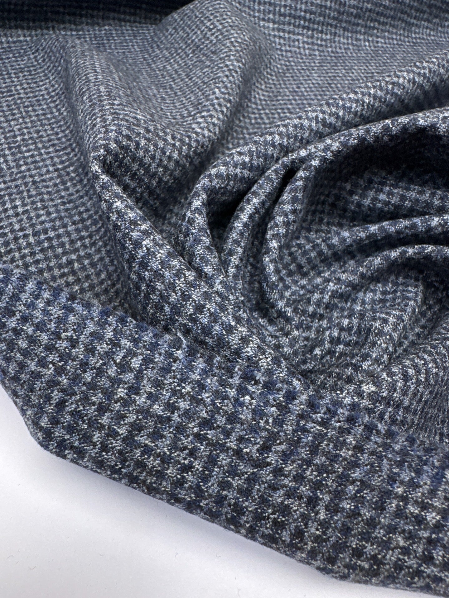 TR-746 – image 2