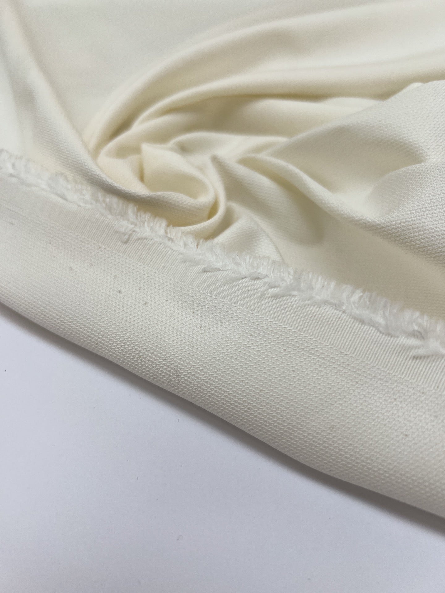 TB-1528 – image 2