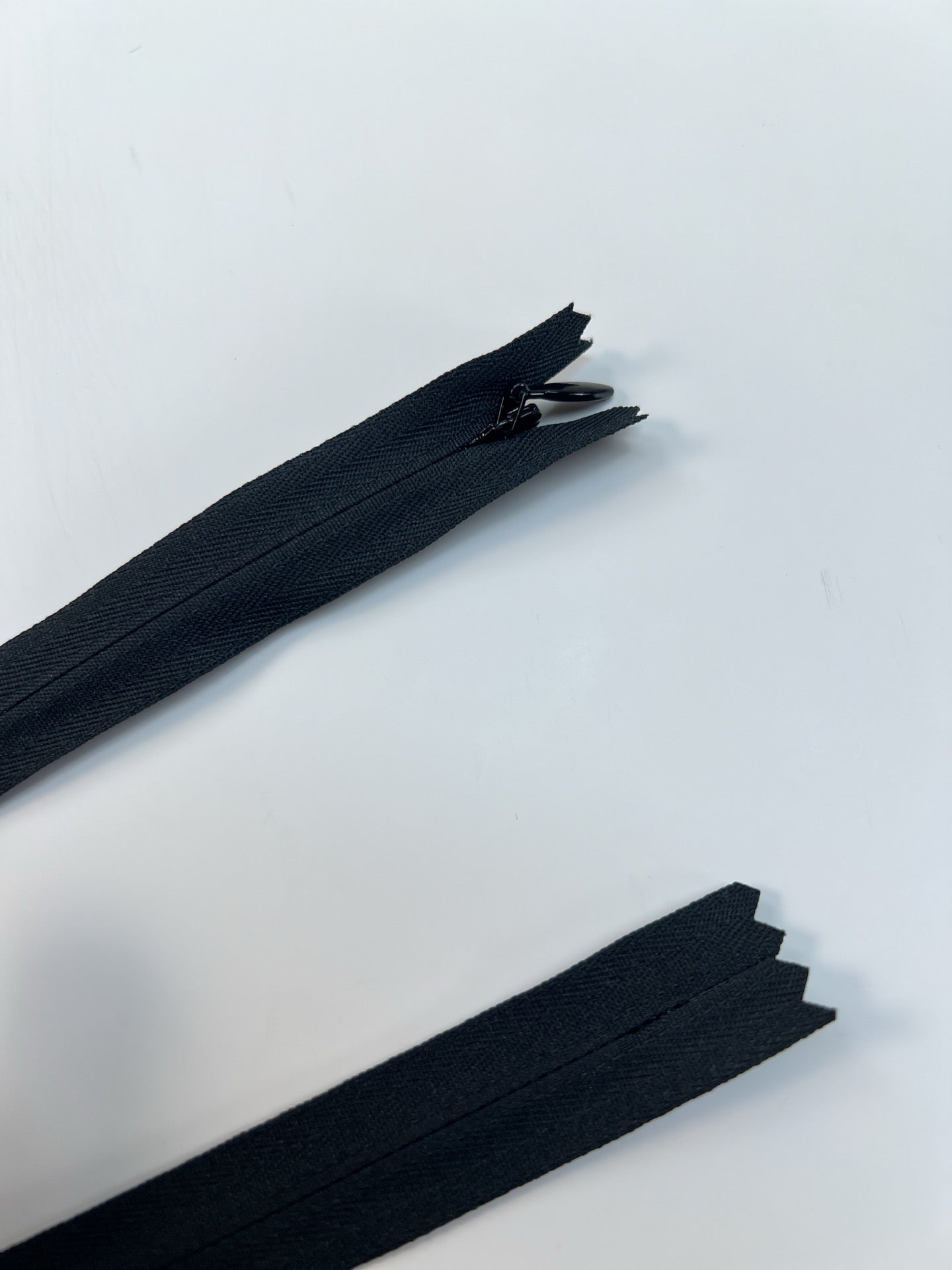 AV-1559 – image 3