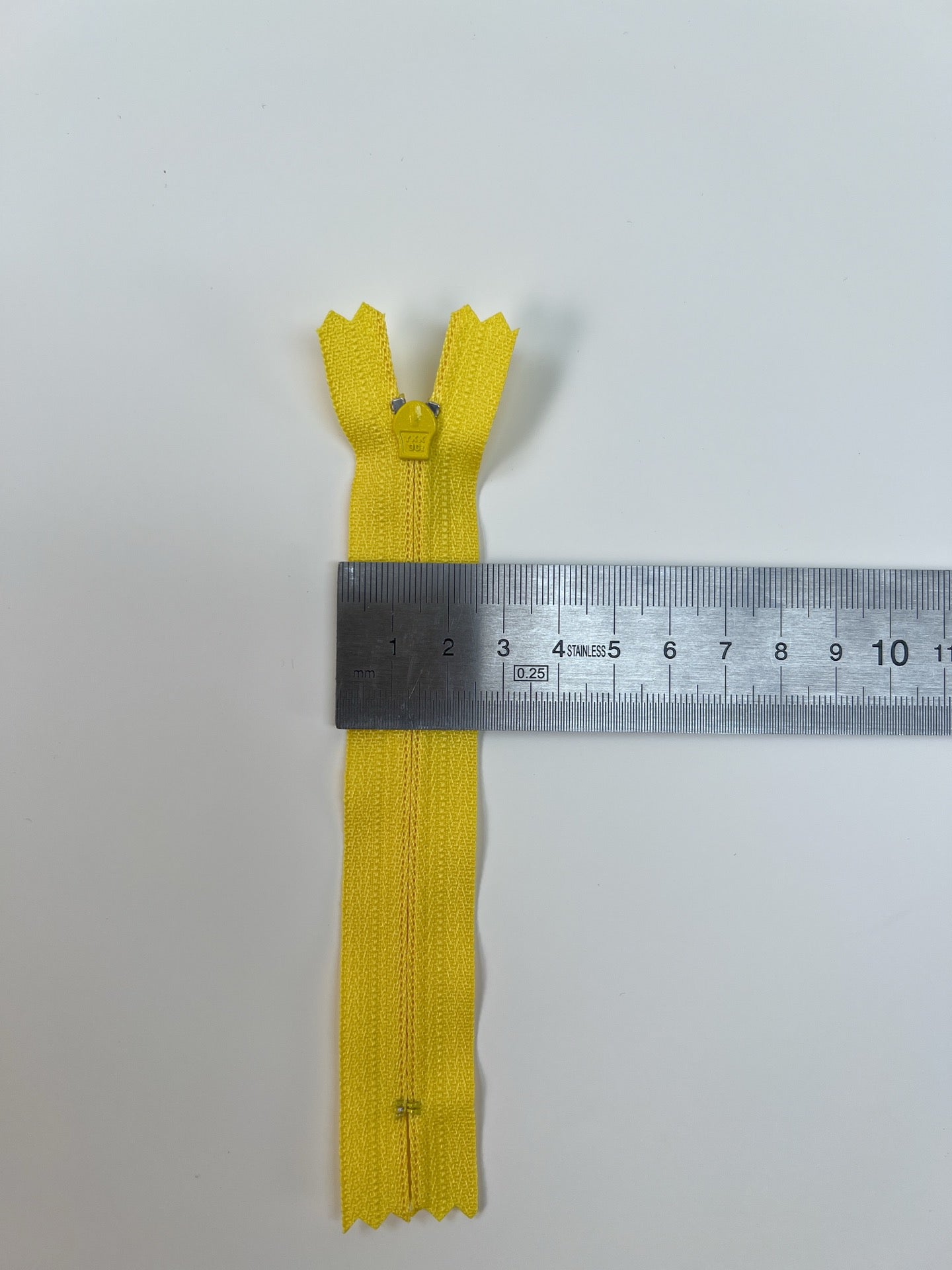 AV-1549 – image 2
