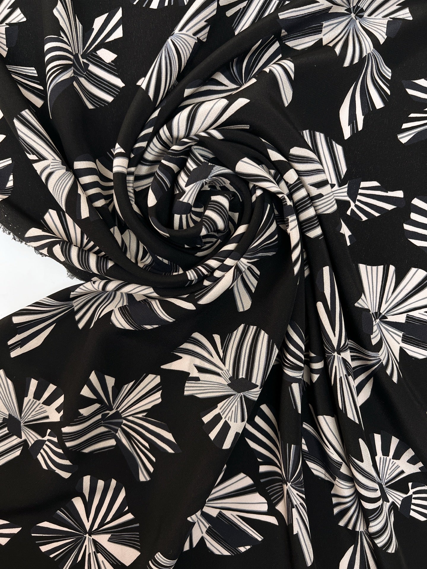 TN-749 – image 1