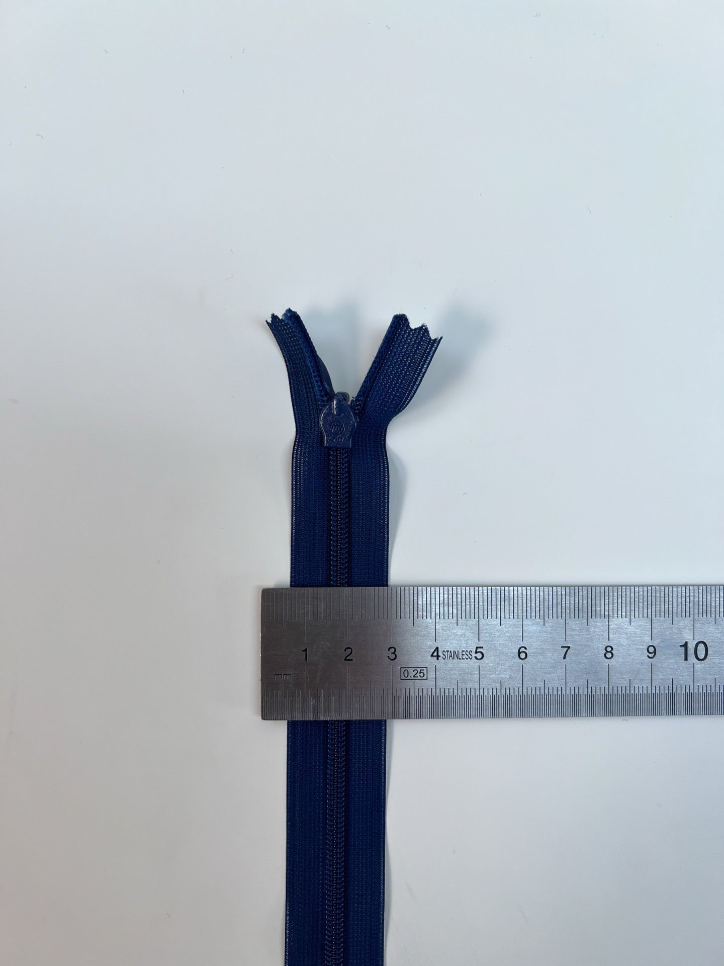 Mercerie bleu polyamide uni