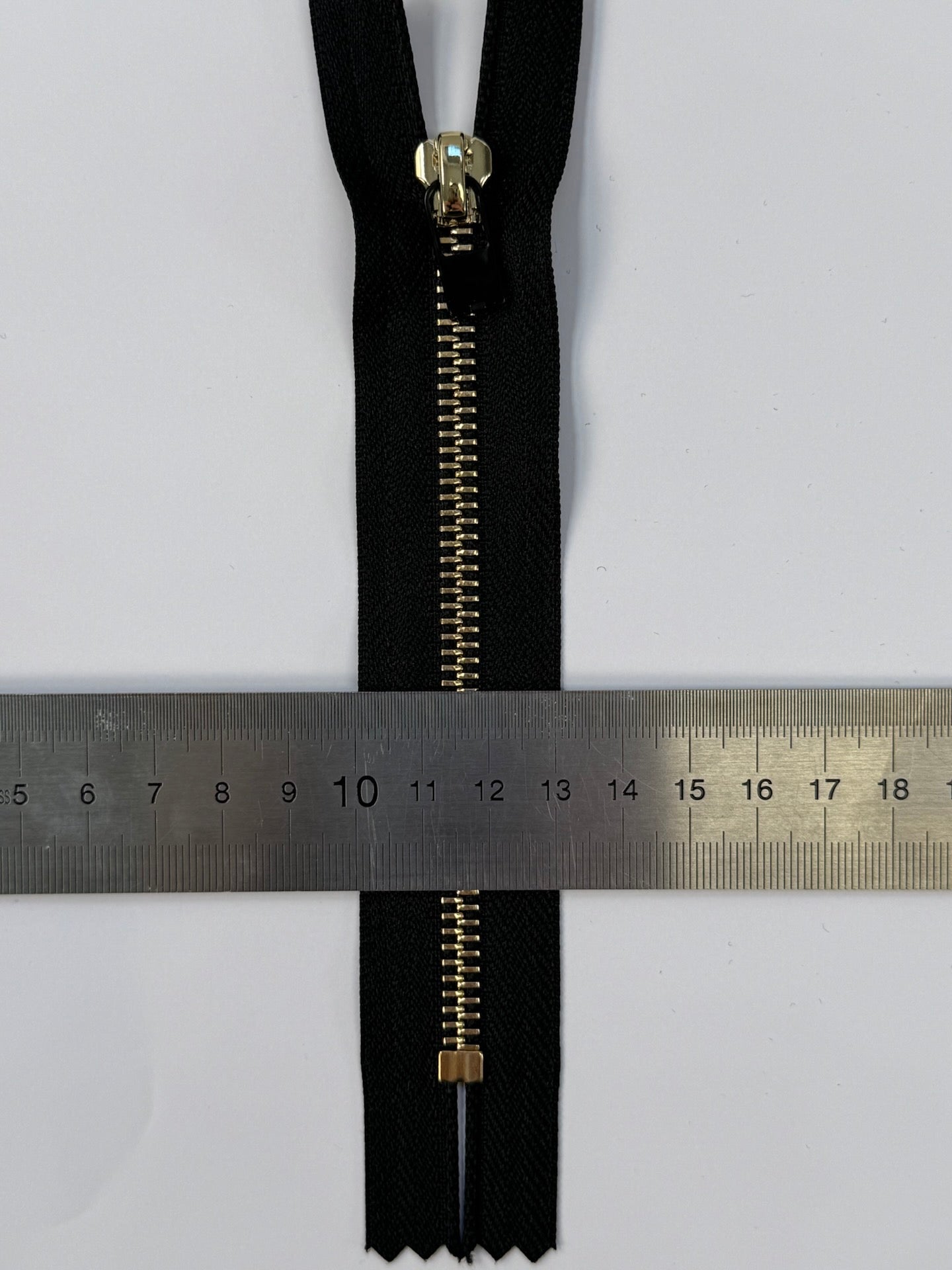 AV-1684 image 3