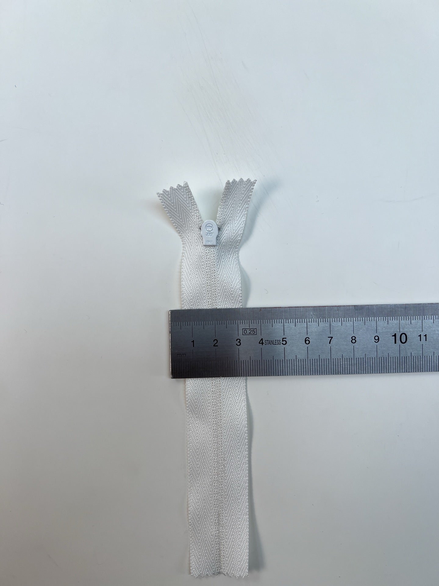 AV-1599 – image 3