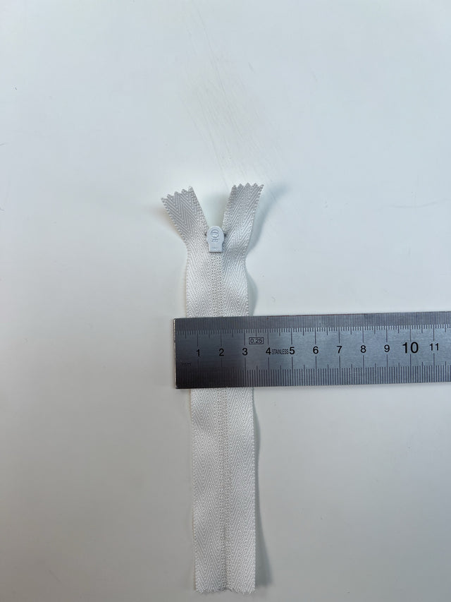 AV-1599 – image 3