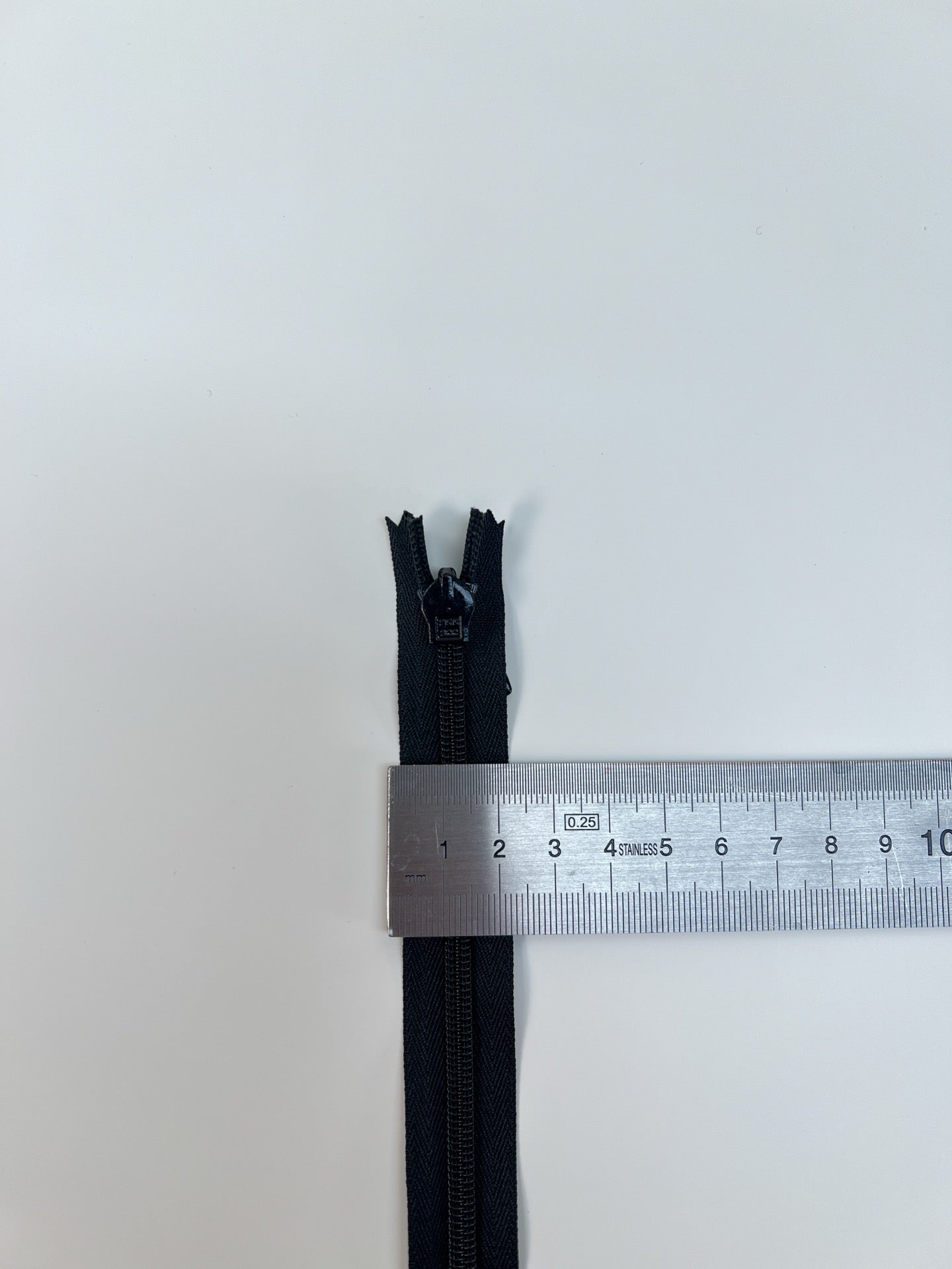 AV-1541 – image 2
