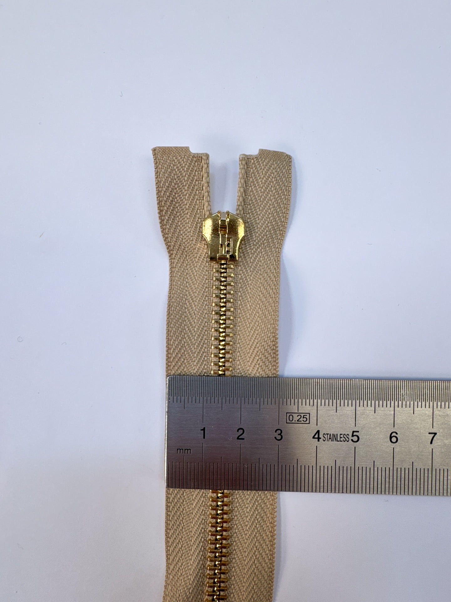 AV-2213 image 4