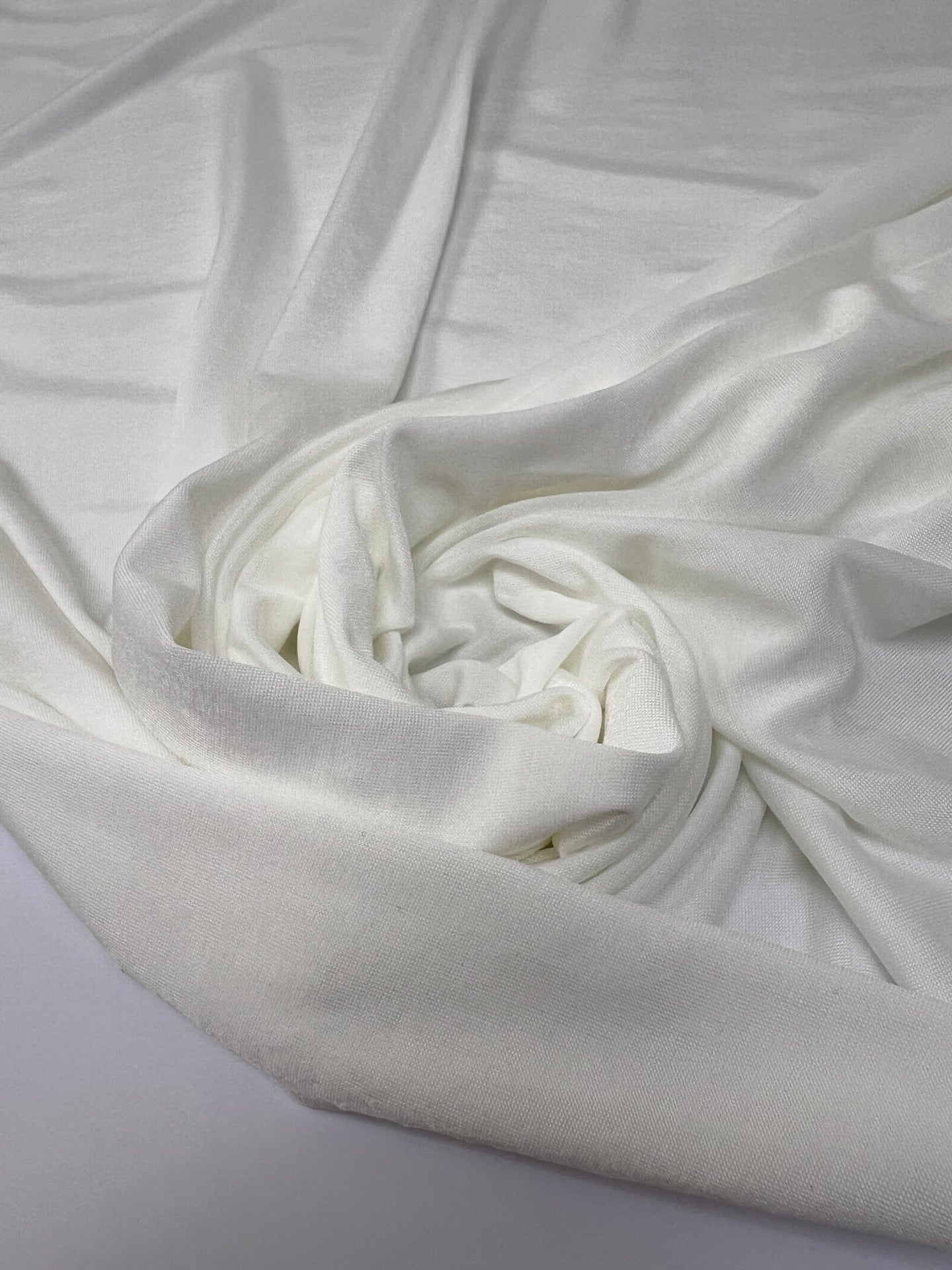 AV-1077d – image 2