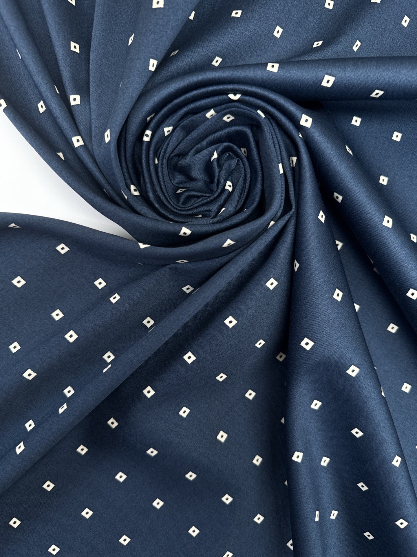 TN-698 – image 1