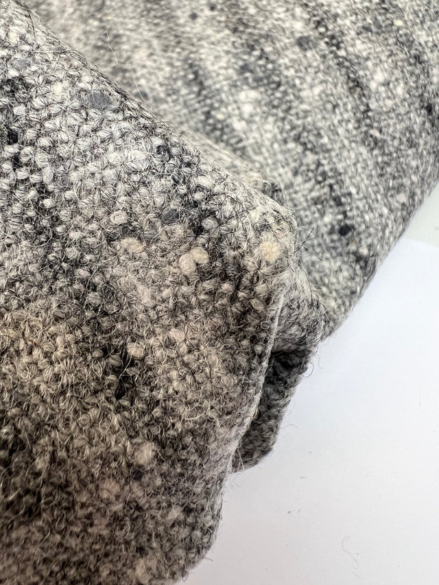 Gray Wool Fabric With Stripes Flammé