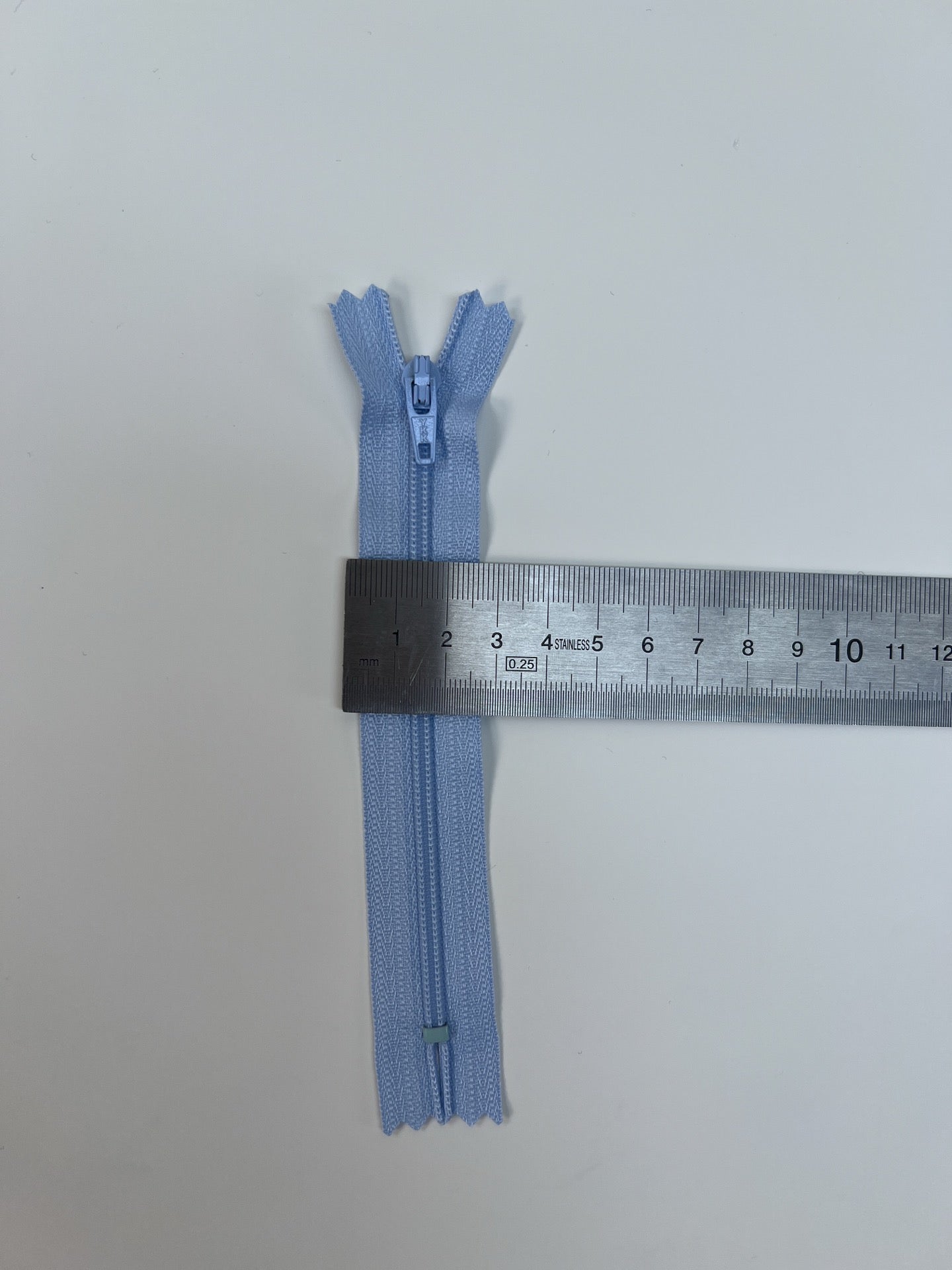 AV-1567 – image 2