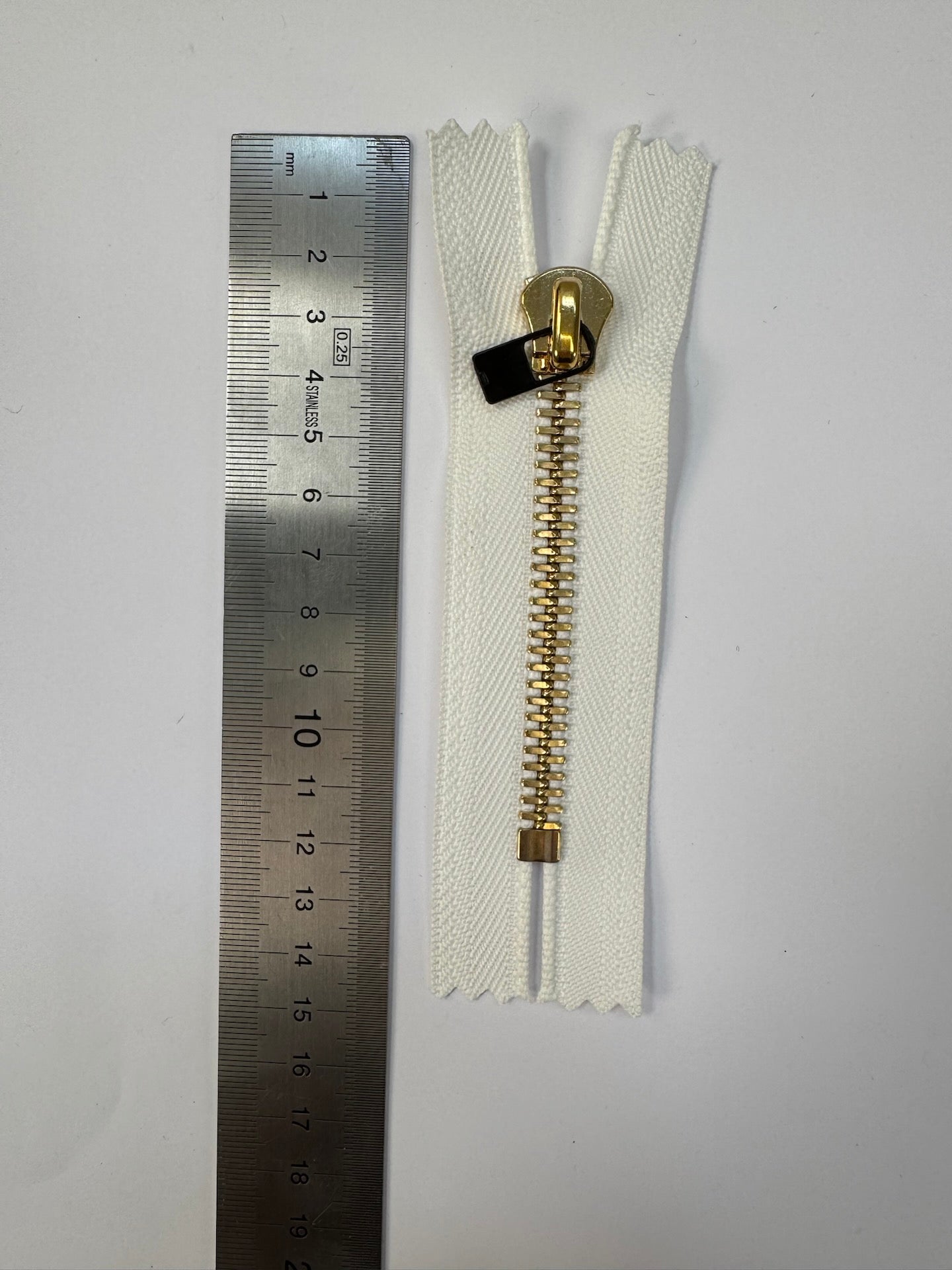 AV-2203 image 5