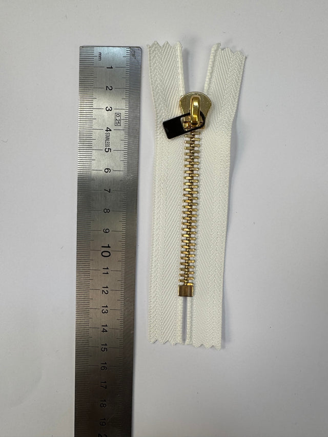 AV-2203 image 5