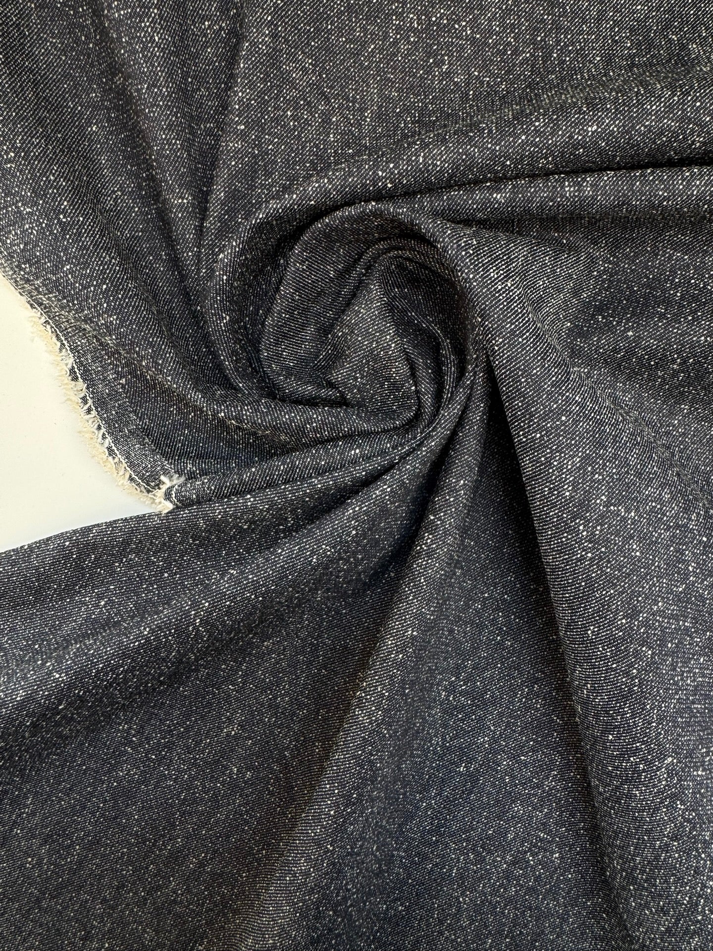 TH-047 image 1