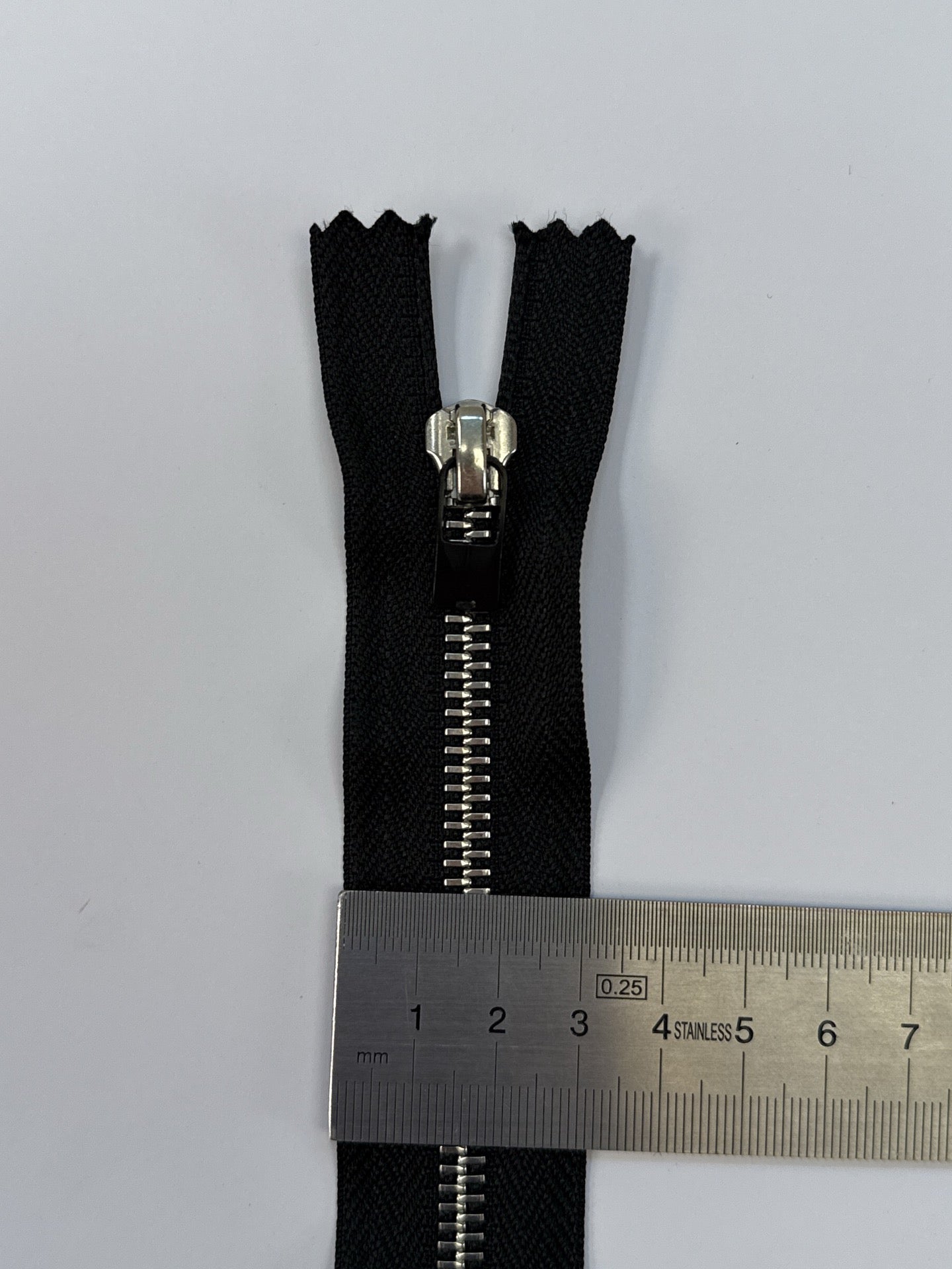 AV-2209 image 4