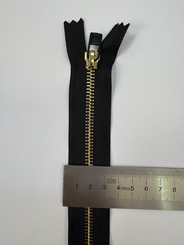 AV-1679 image 2