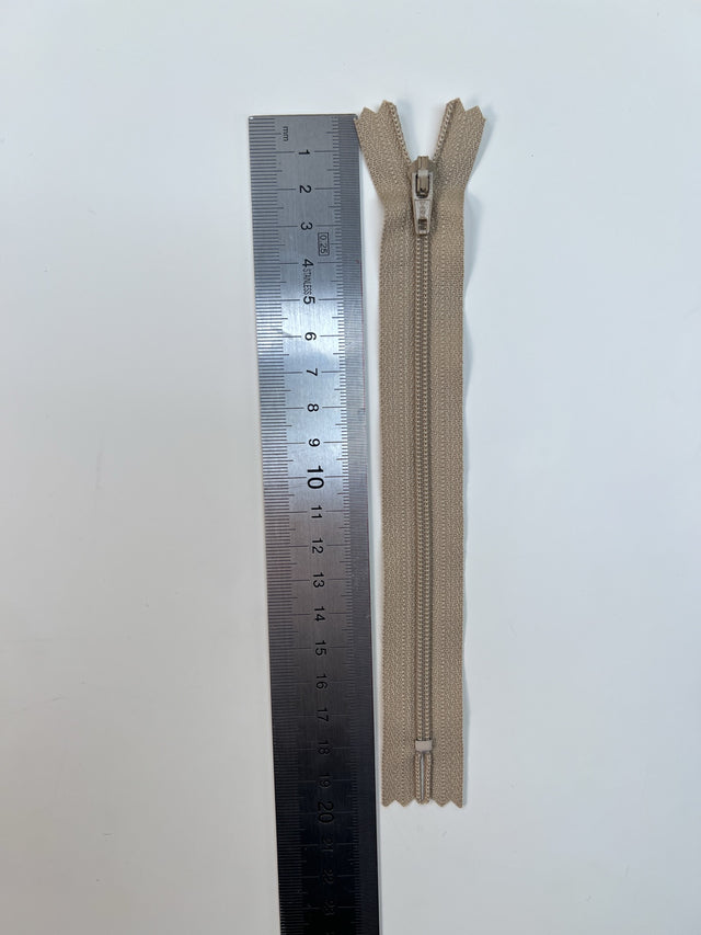 AV-1580 – image 3