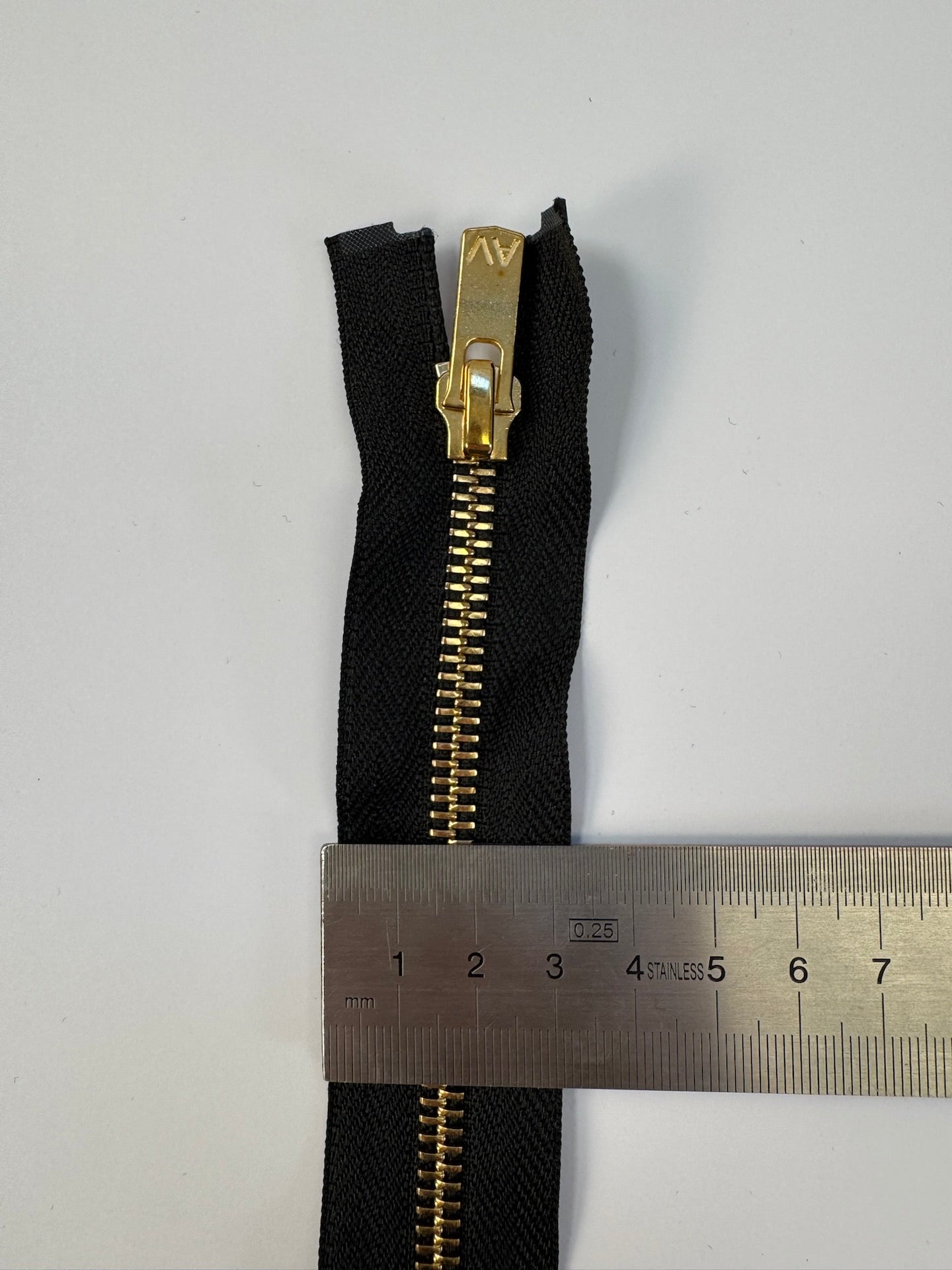 AV-1692 image 2