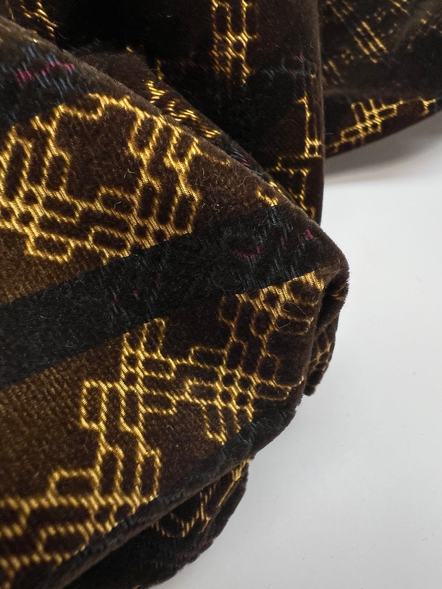 TN-823d – image 3