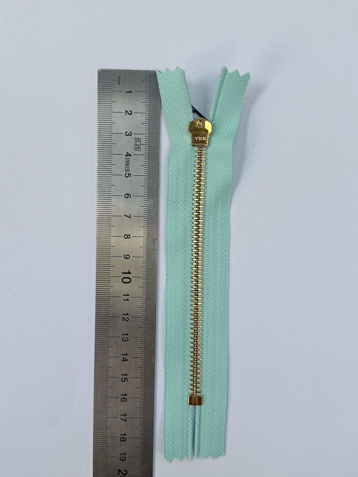 AV-2215 image 4