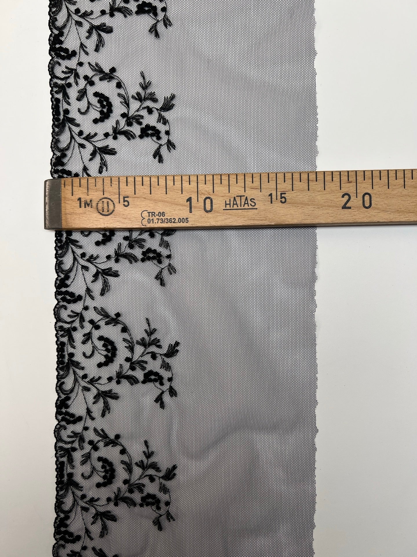 AV-557 – image 4