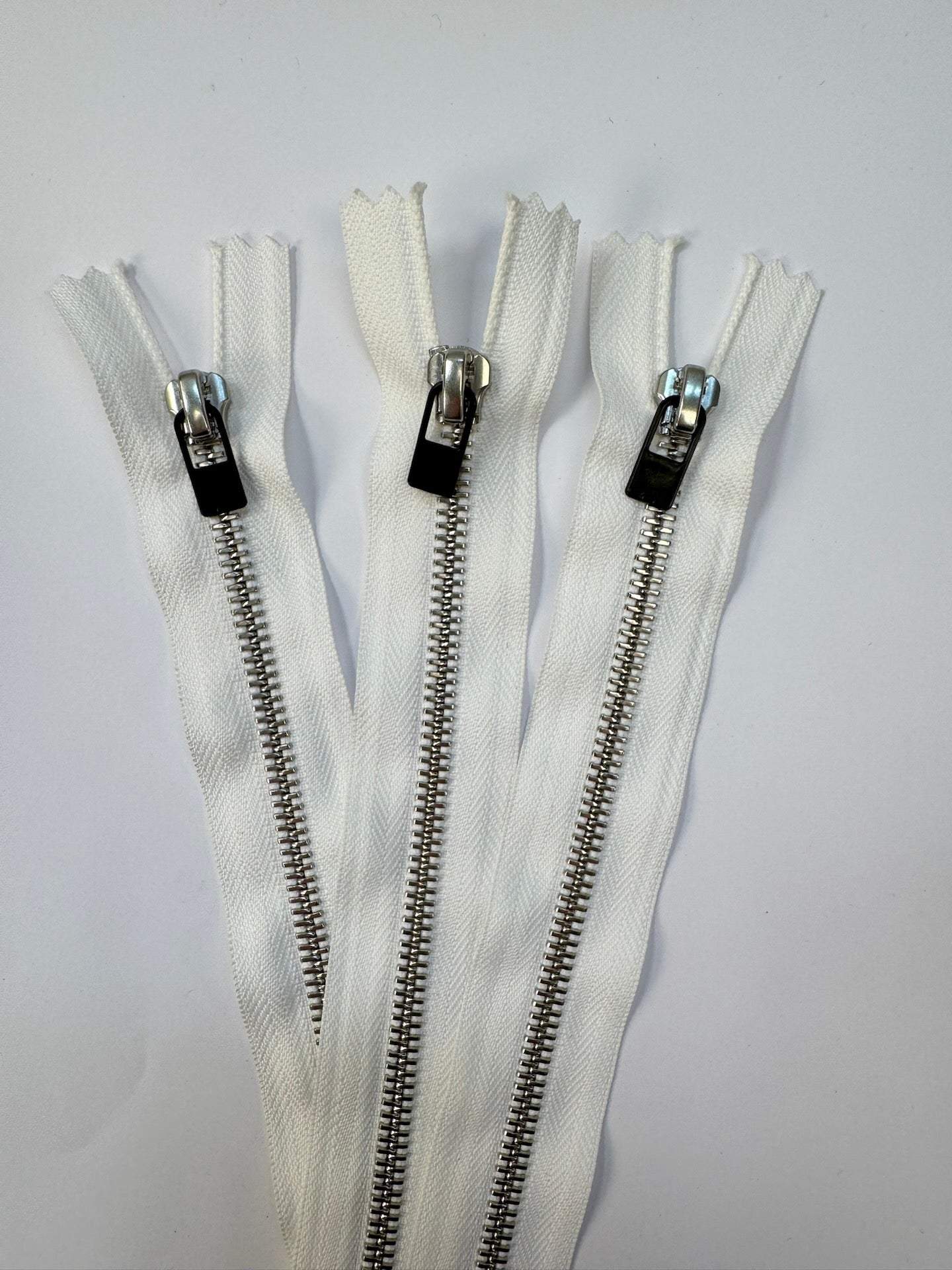 AV-2204 image 1