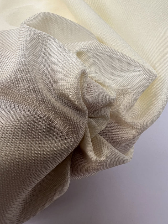 AV-1074d – image 3