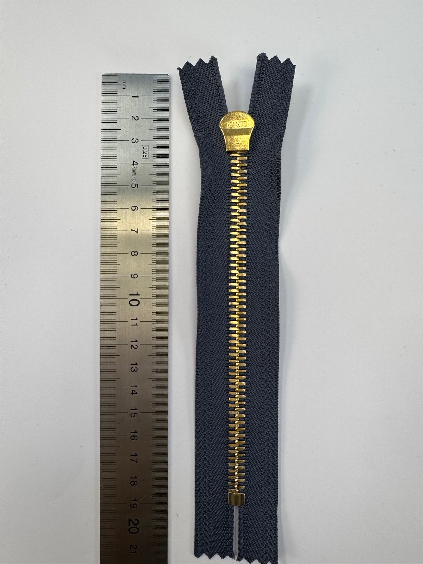 AV-2252 image 3