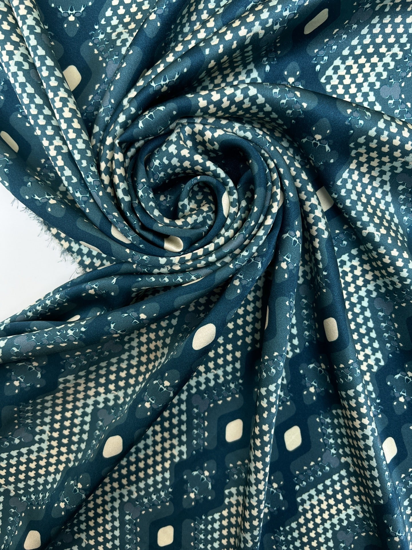 TN-740 – image 1