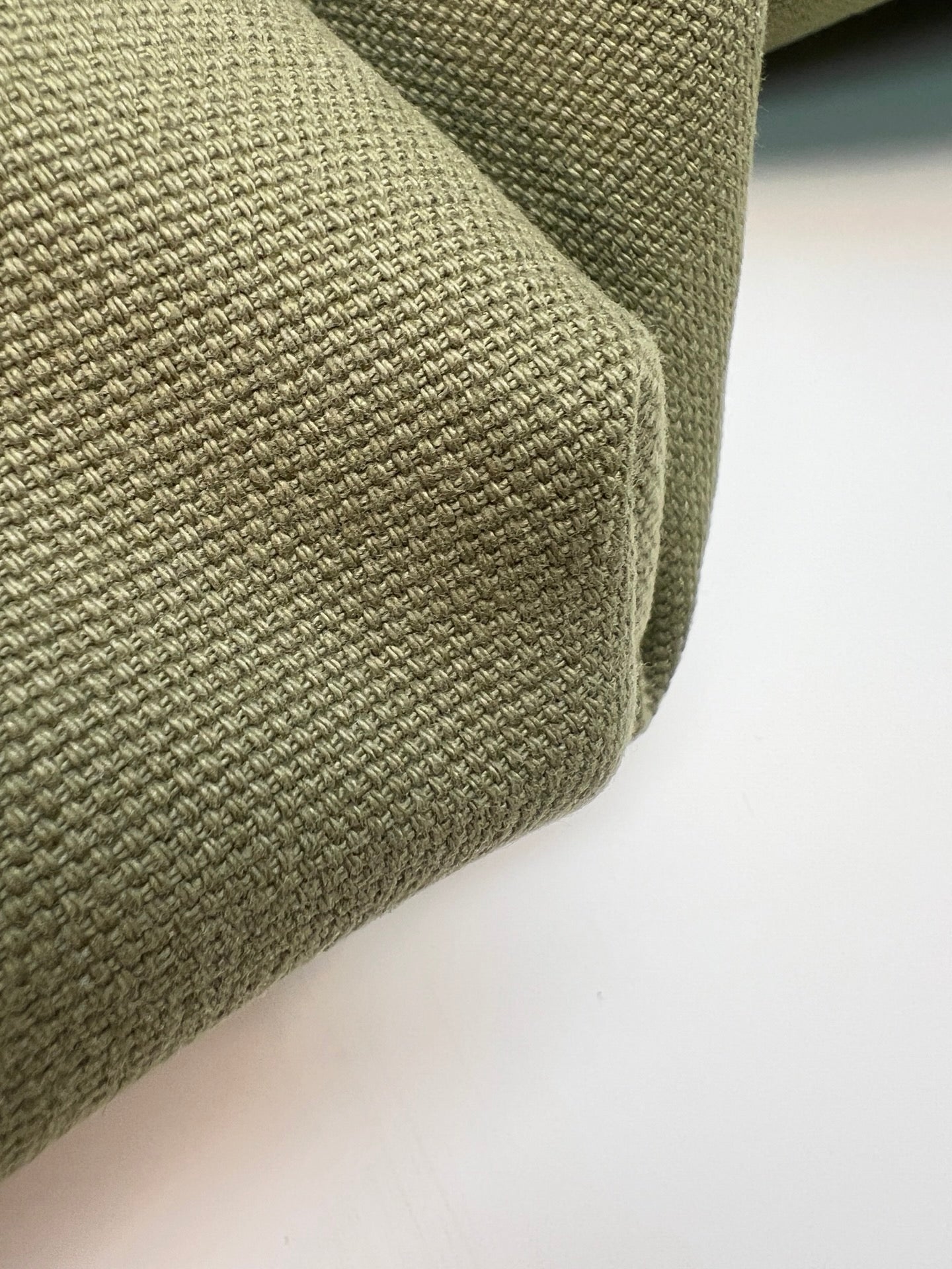TH-1330 image 3