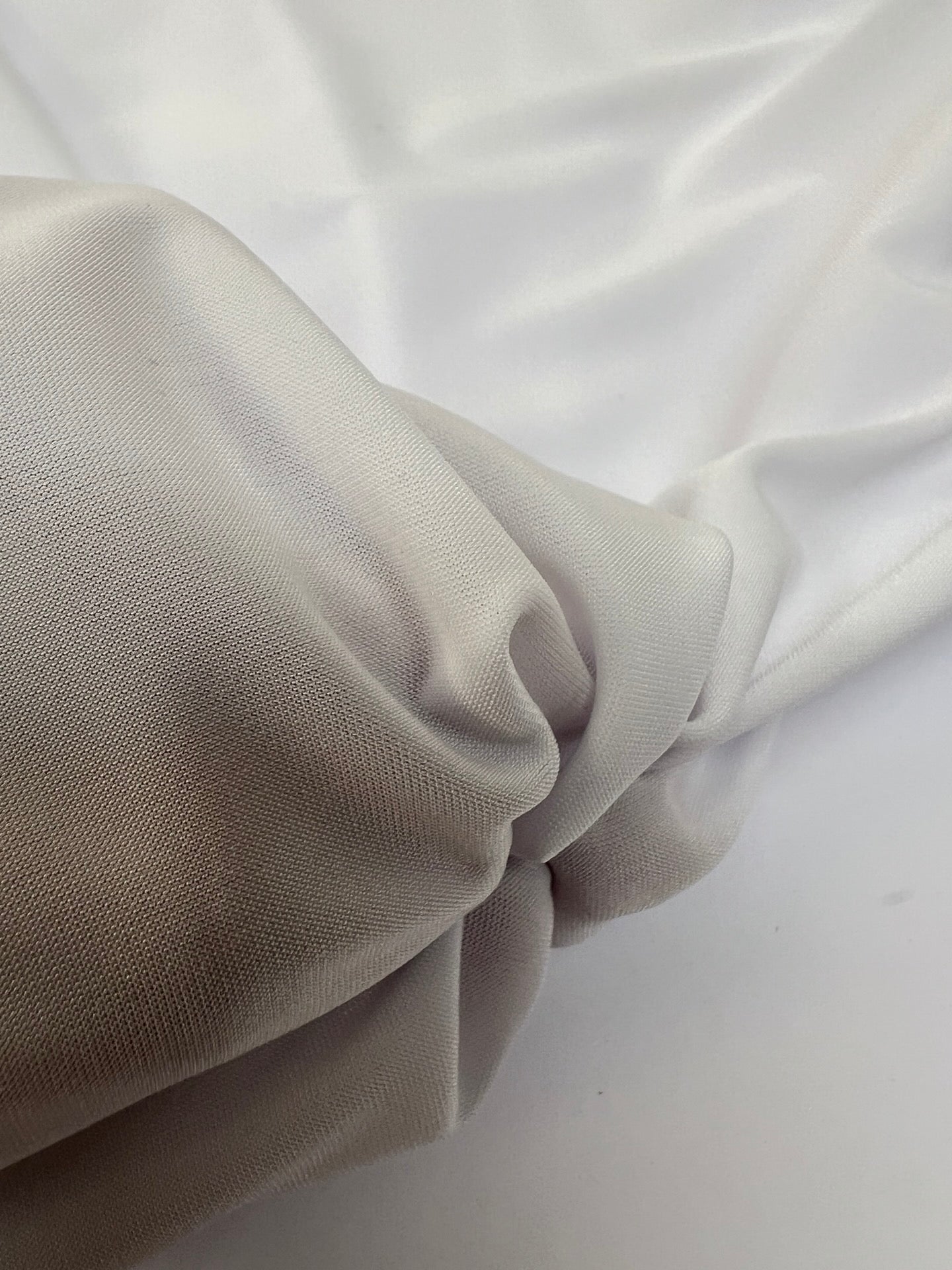 AV-1043d – image 3