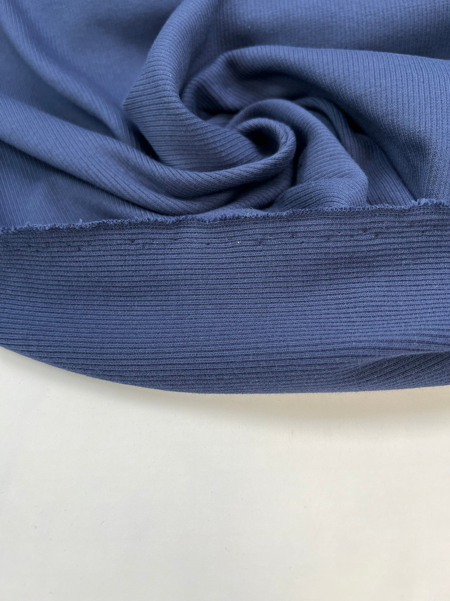 LB-1588 – image 2
