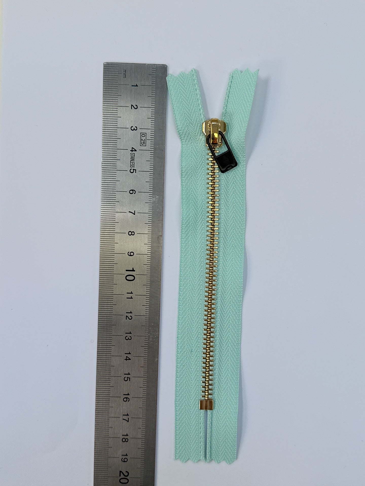 AV-2215 image 3