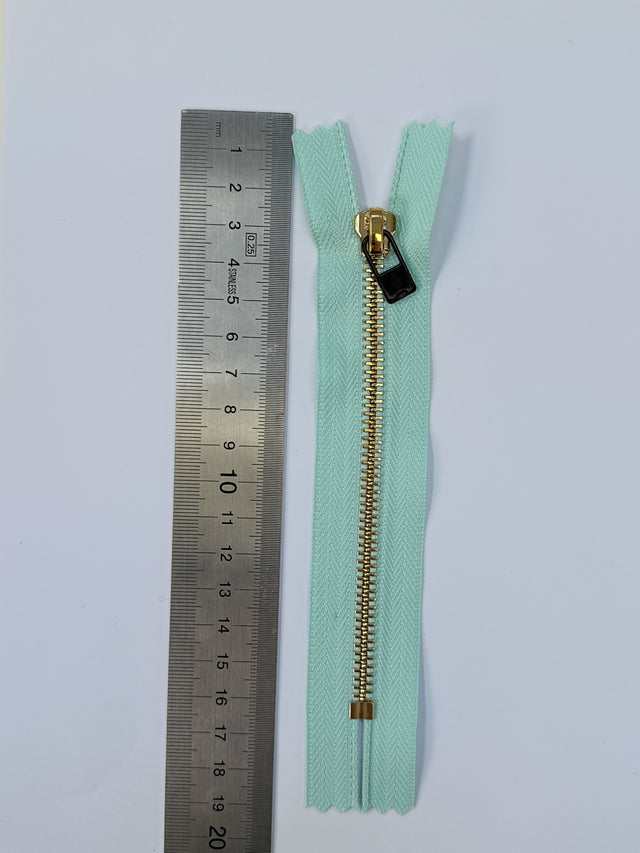 AV-2215 image 3