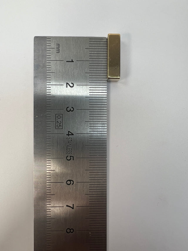 AV-1268 – image 4