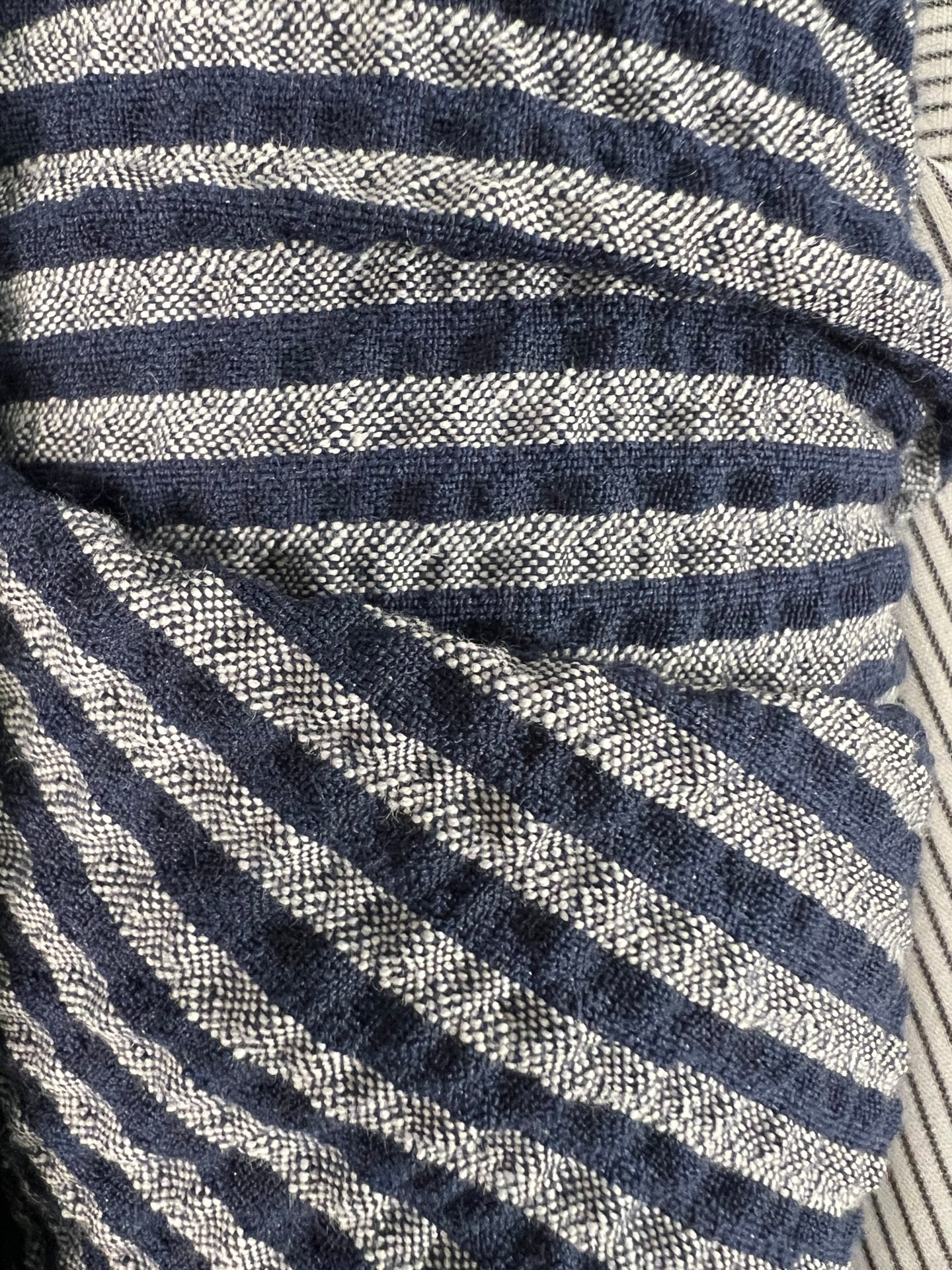 GV-827 – image 5