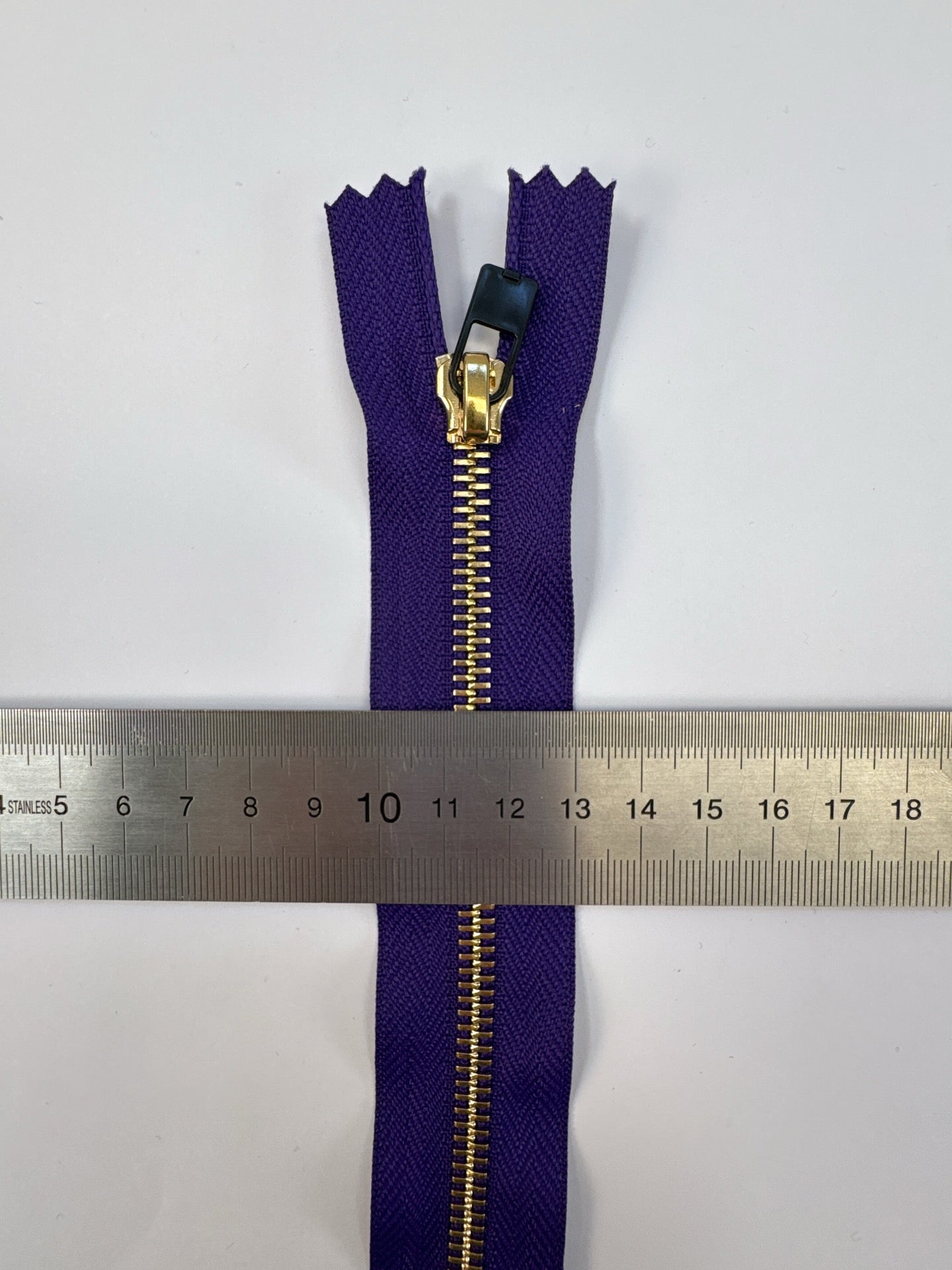 AV-2245 image 4