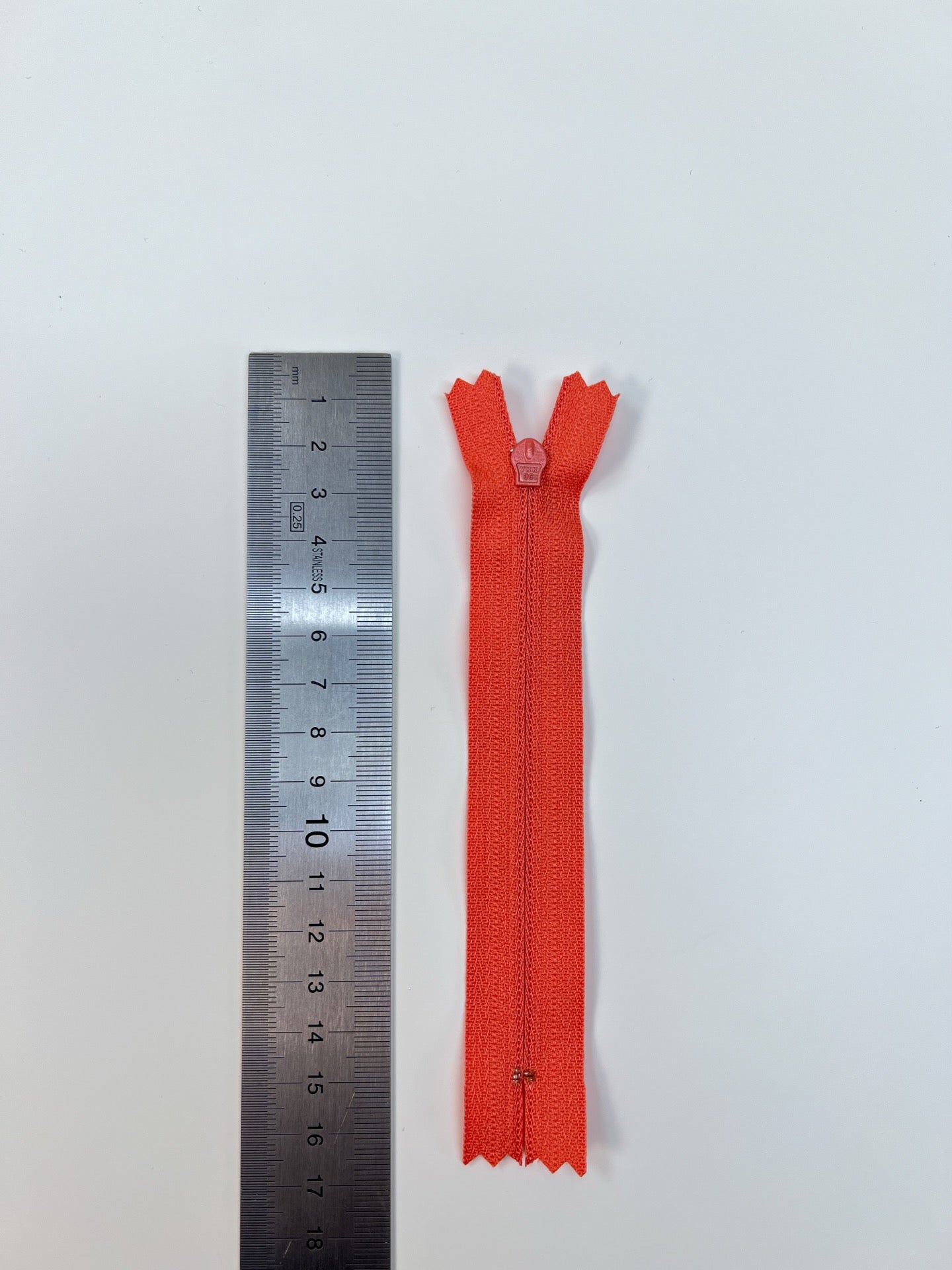 AV-1552 – image 3